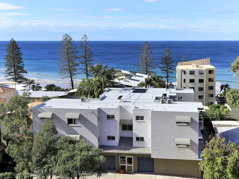 Surf Dance Apartments Coolum Beach Exterior photo